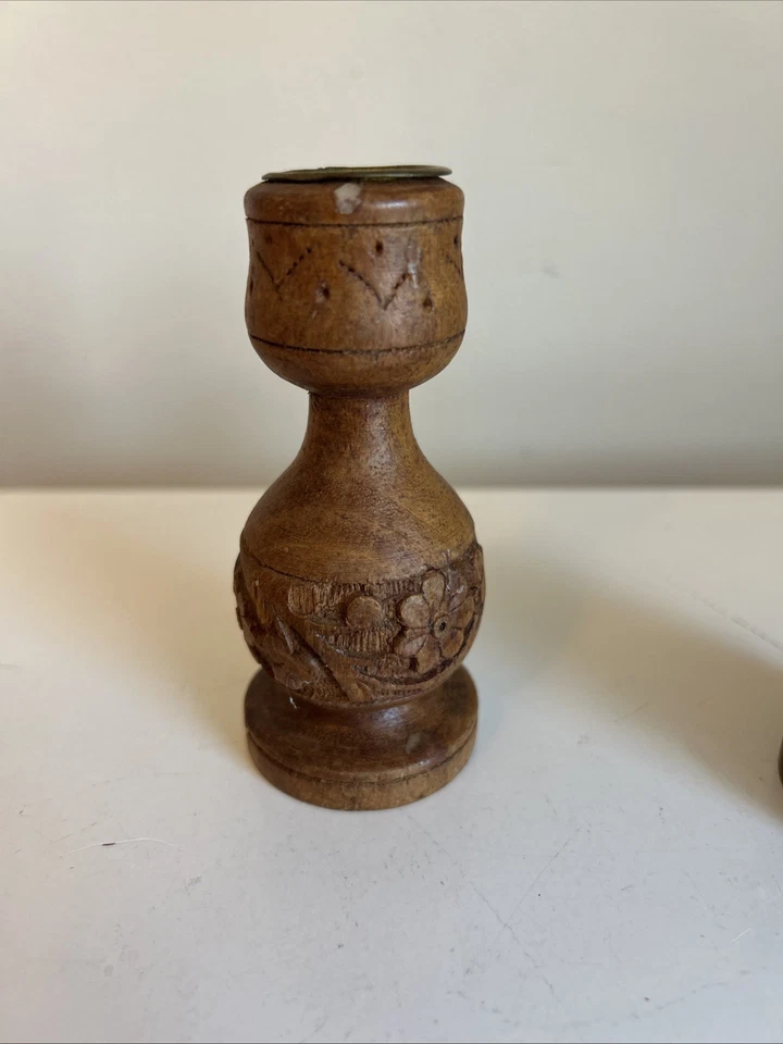 Деревянные резные цветочные подсвечники набор из 2 индийских MCM 4 дюйма в высоту - Изображение 4 из 4