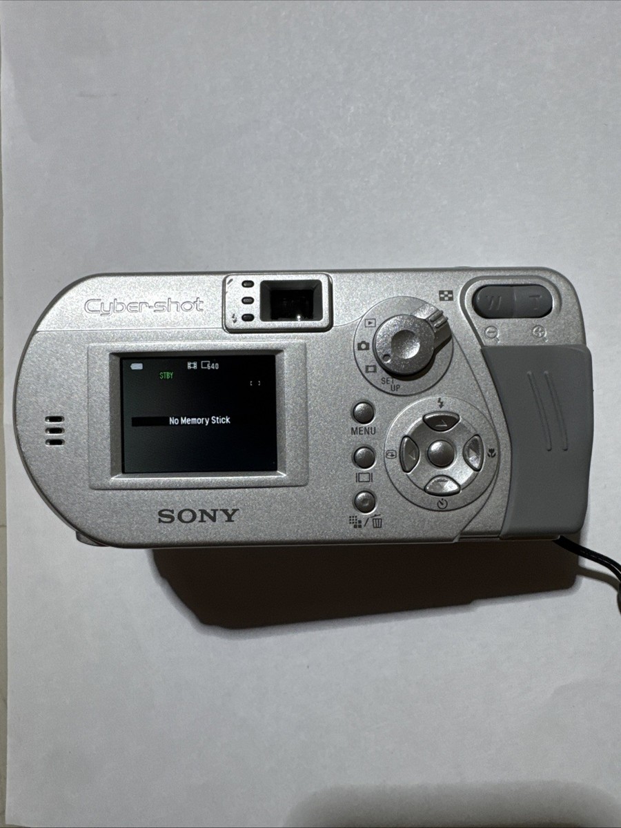 Sony Cyber-shot DSC-P72 3.2メガピクセル Sony Cyber-shot DSC-P72 3.2MP Digital Camera - Silver for sale