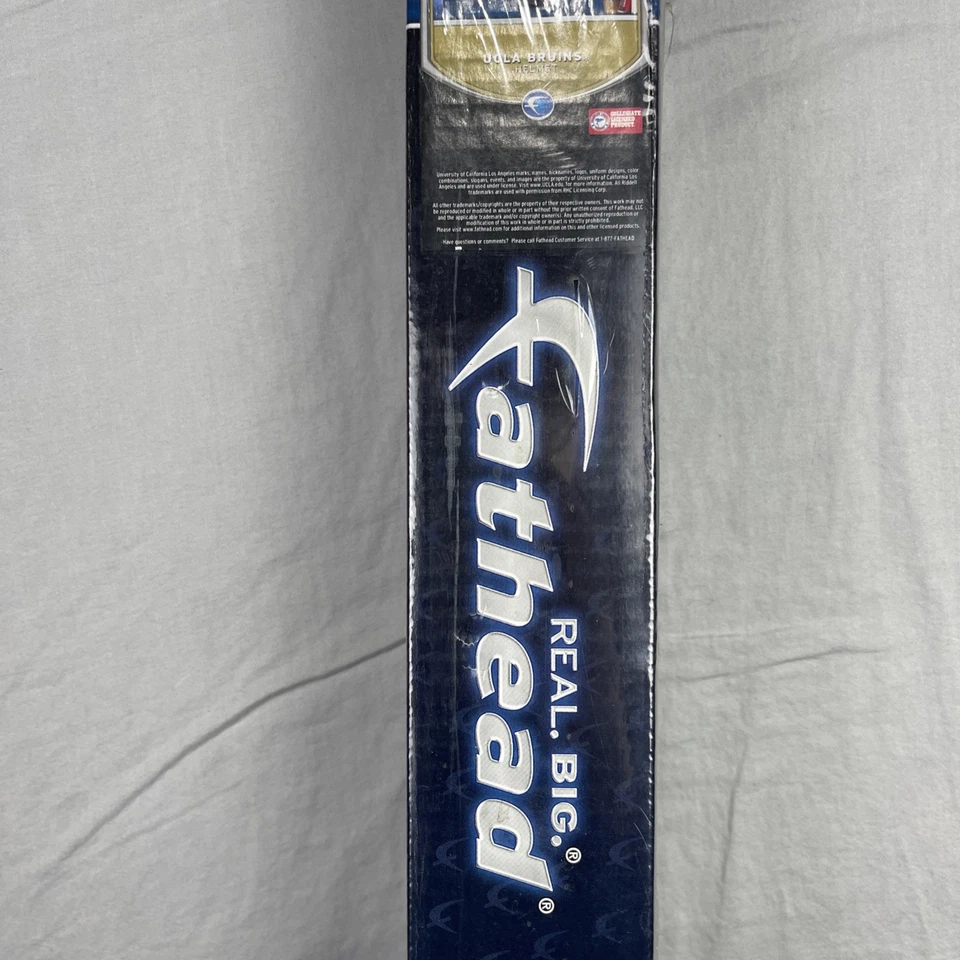 Calcomanía de pared UCLA Fathead 53x50 Bruins casco de fútbol americano vinilo pared gráfico vintage Foto 4 de 4