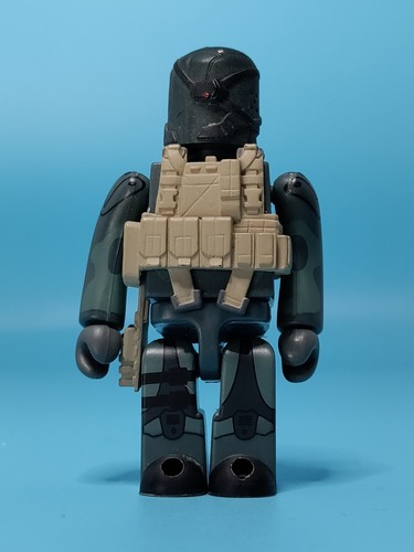 Medicom Kubrick Metal Gear Solid #2 MGS4 Old Snake (Octocam Facemask)