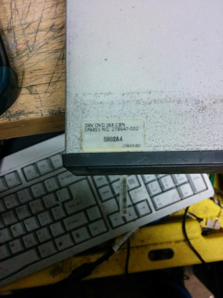 COMPAQ DVD-117MG - DVD ROM DRIVE UNIT P/N 176253-C32 - Image 2 of 4