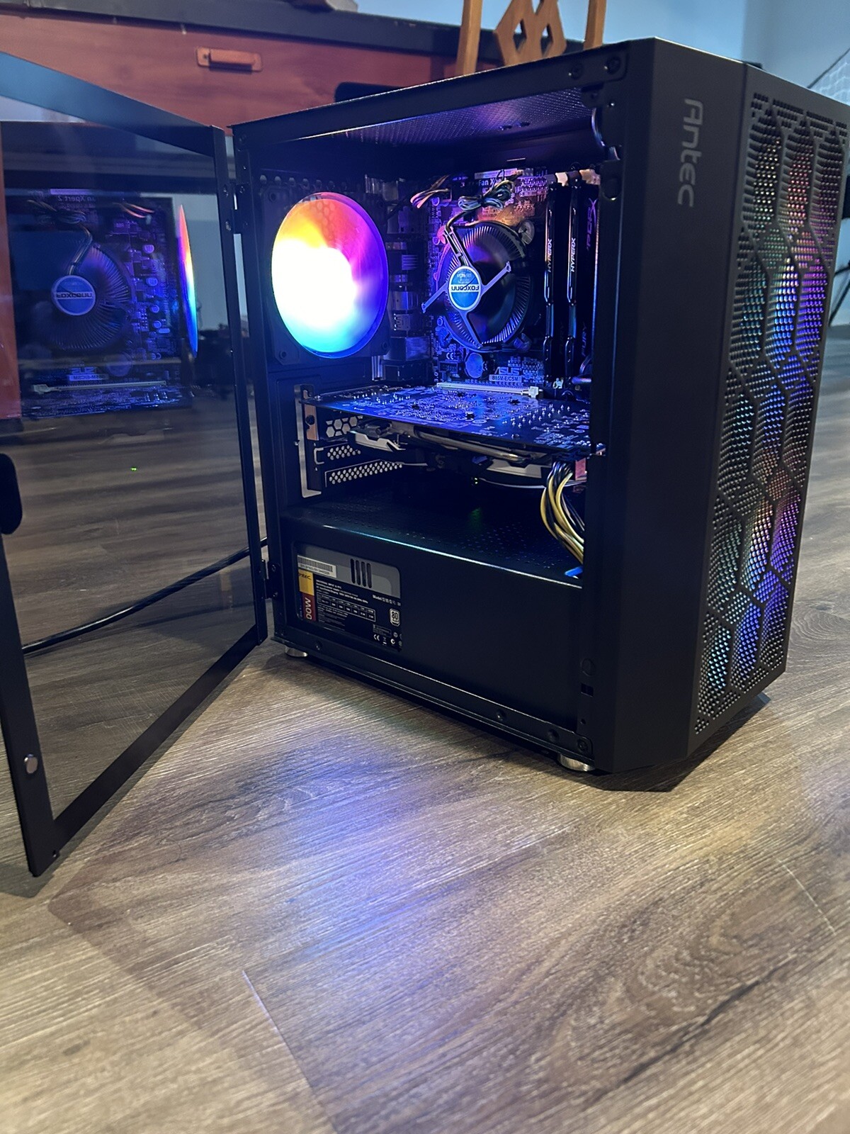 Picture 2 of 4