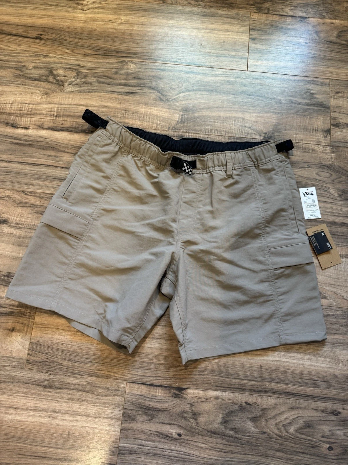 VANS Men’s Beige Cargo Shorts XL Regular Flat Front Buckle Logo Cargo Pockets