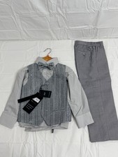 KidsWorld of USA 4-Piece Sz 4 Formal Suit Set Boys Gray Silver Bow Tie NWT