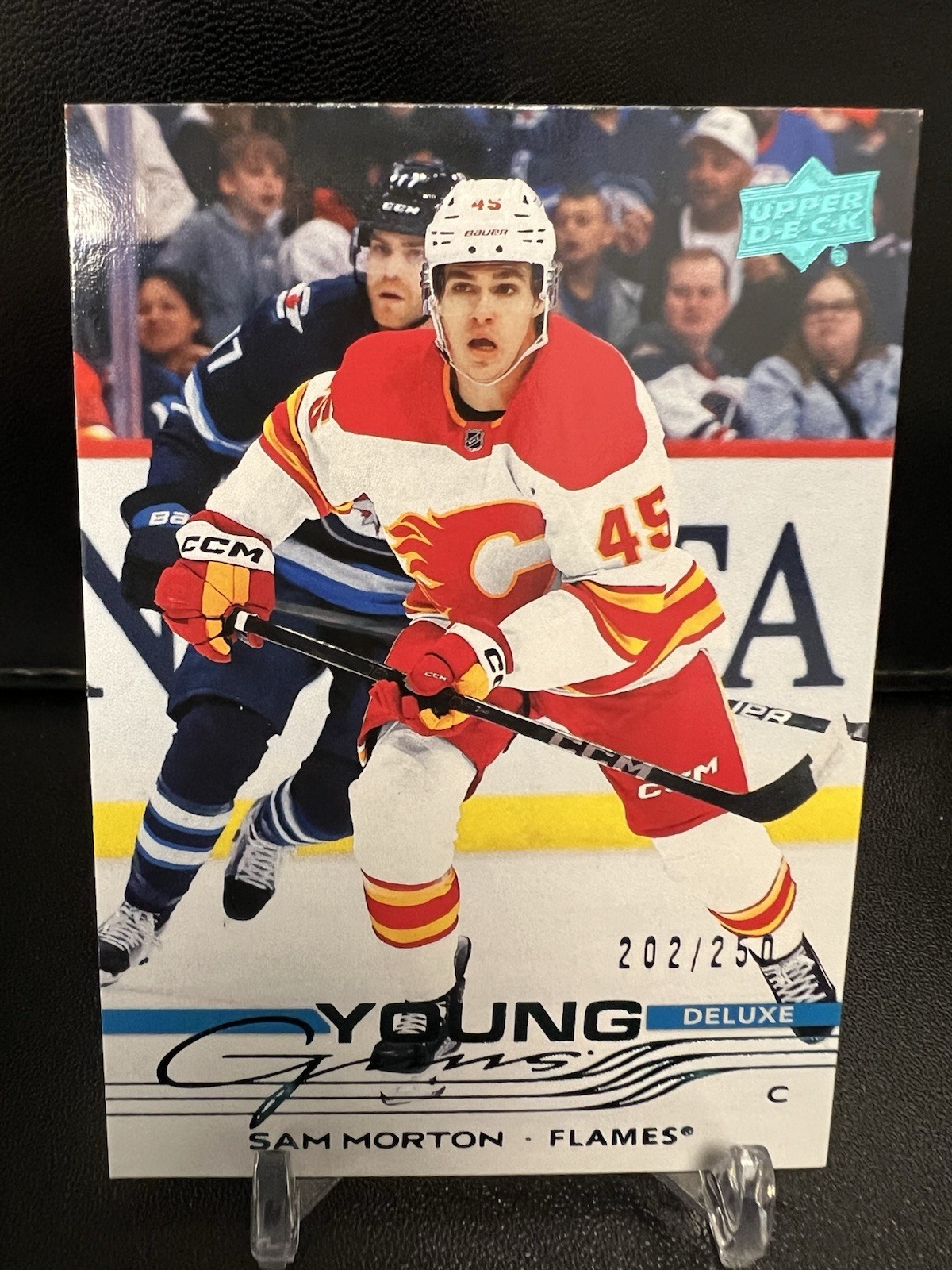 Sam Morton 2025-26 Upper Deck Series 1 Young Guns Deluxe /250 #215 Flames RC