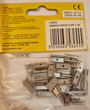 Scalextric C8255 Middle Track Clips 1 pack of 50 for  1/32 Scale Track NEW