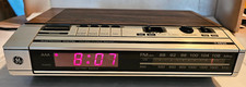 Vintage GE AM/FM-Digital Clock Radio-Model 7....