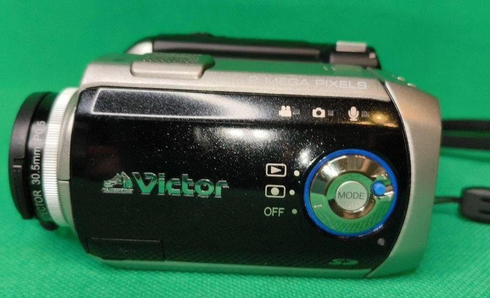 JVC Everio GZ-MC200 Digital  Media Camcorder 10x optical zoom Black Japan - Image 2 of 4