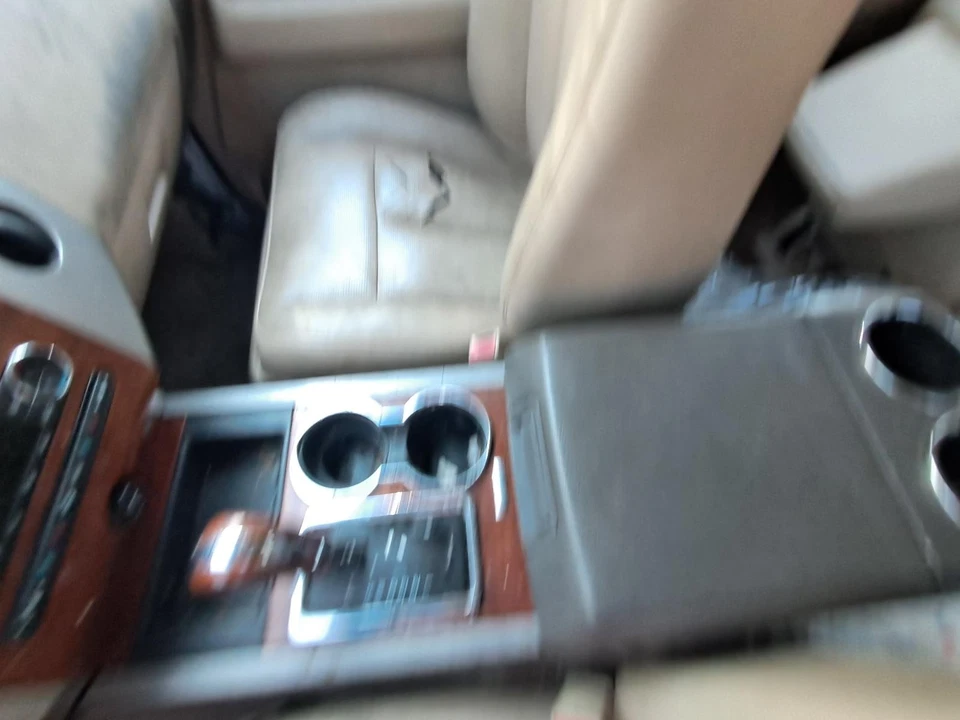 Used Front Right Door Interior Trim Panel fits: 2010 Ford Expedition Grade A - Imagem 2 de 4