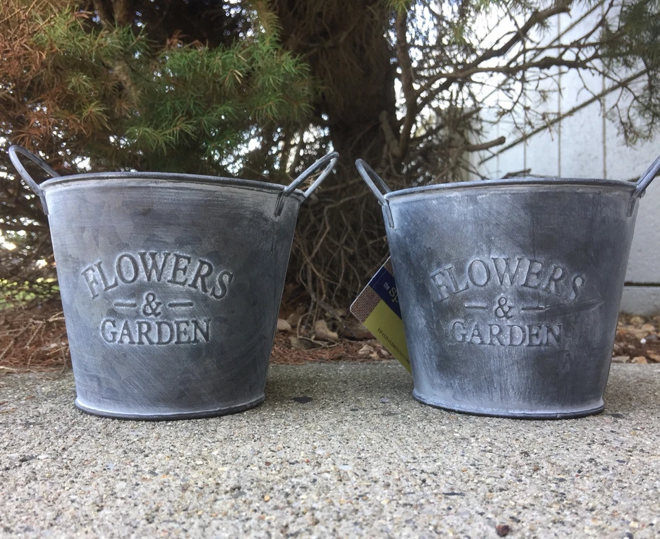 Metal Bucket SET OF 2. Flowers & Garden Add a rustic, elegant touch to your home - Image 3 of 4