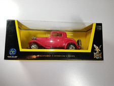 1932 Ford 3-window Coupe Road Signature Co1lection 143- 94231-red-nib 1932 Ford 3-window Coupe Road Signature Co1lection 143- 94231-red-nib