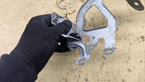 BMW 5 F10 Kotflügelhalter vorne links 2.00 Diesel 2011 33116665