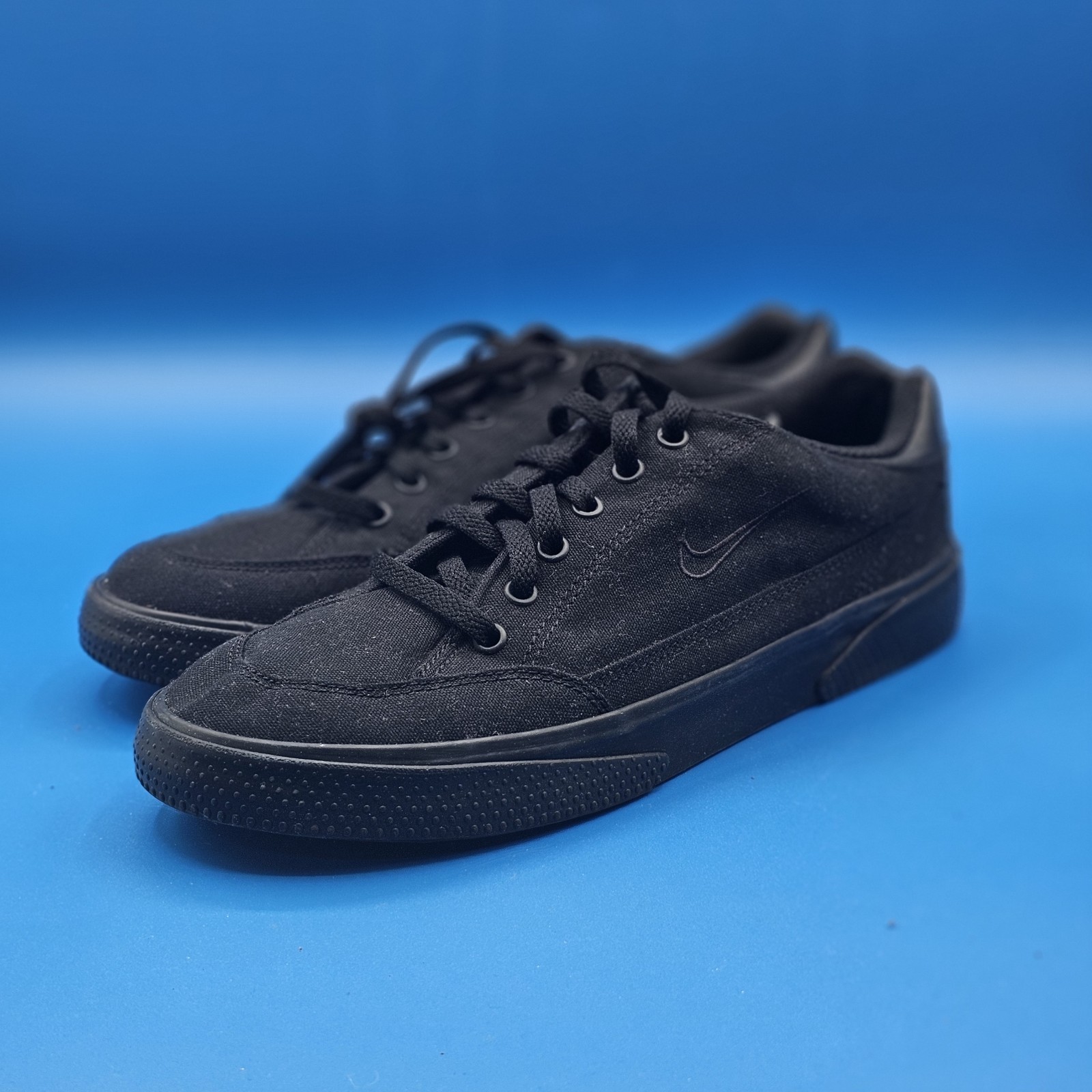 Size 7.5 Triple Black Clearance