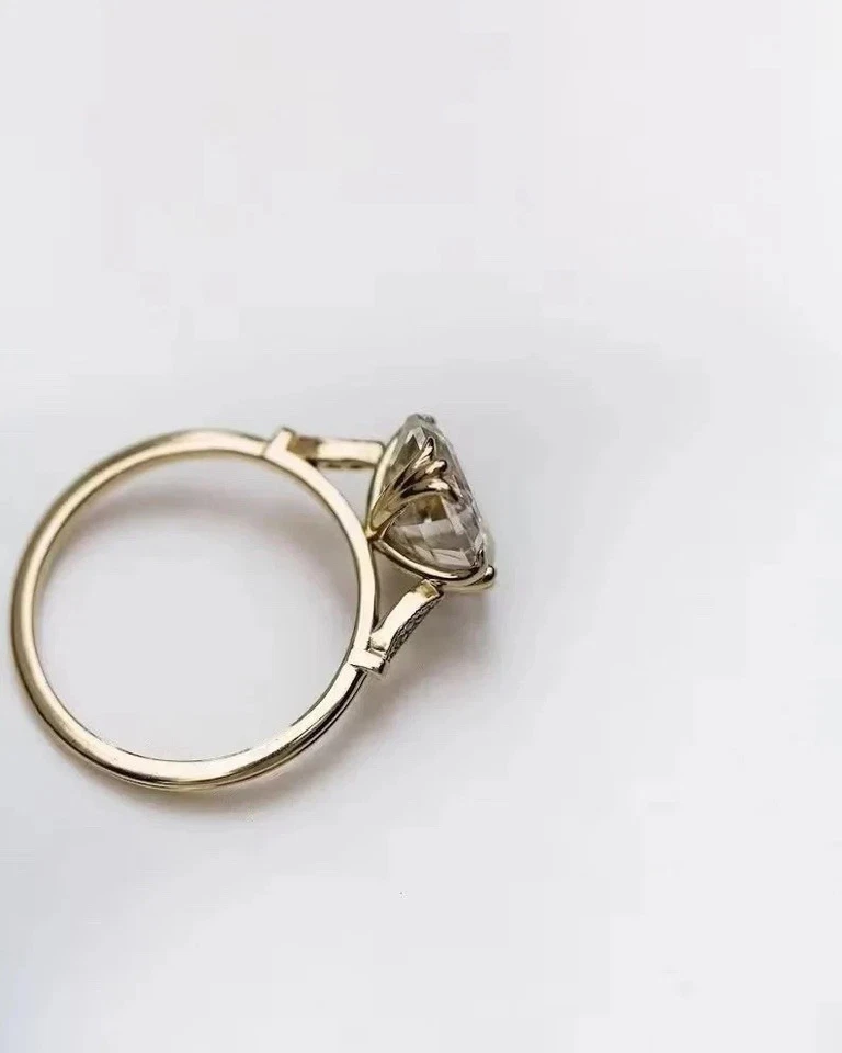 Anillo estilo solitario moissanita corte mina antiguo de 3,0 quilates vintage y antiguo de 3,0 quilates Foto 3 de 4