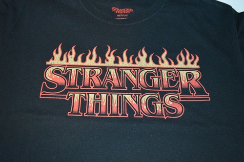 Official Netflix Stranger Things Large T-shirt Black Brandlab 2022 Aus Seller - Picture 2 of 3