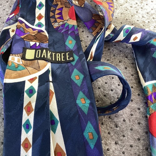 Oaktree Silk Tribal Indian Native American USA Made Men’s Tie Necktie Navy Multi - Picture 3 of 5