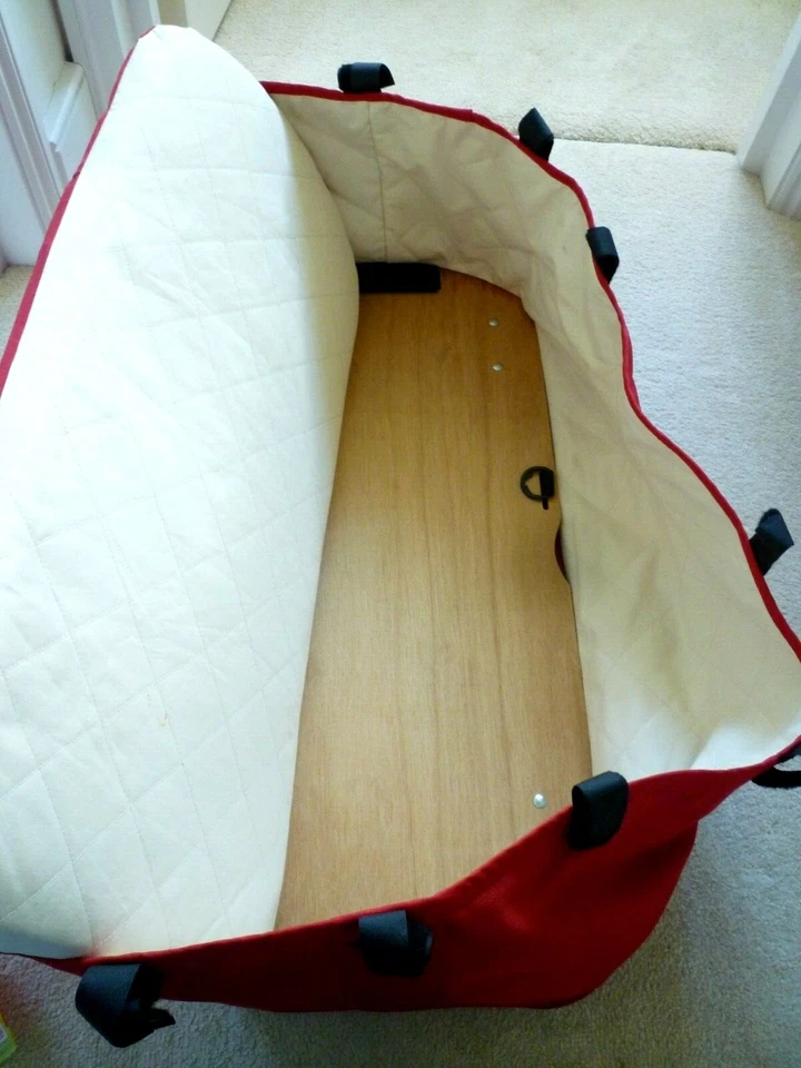 Bugaboo Frog Carrycot Fabric,Base & mattress-Red & Cream-Good Condition - Image 4 of 4