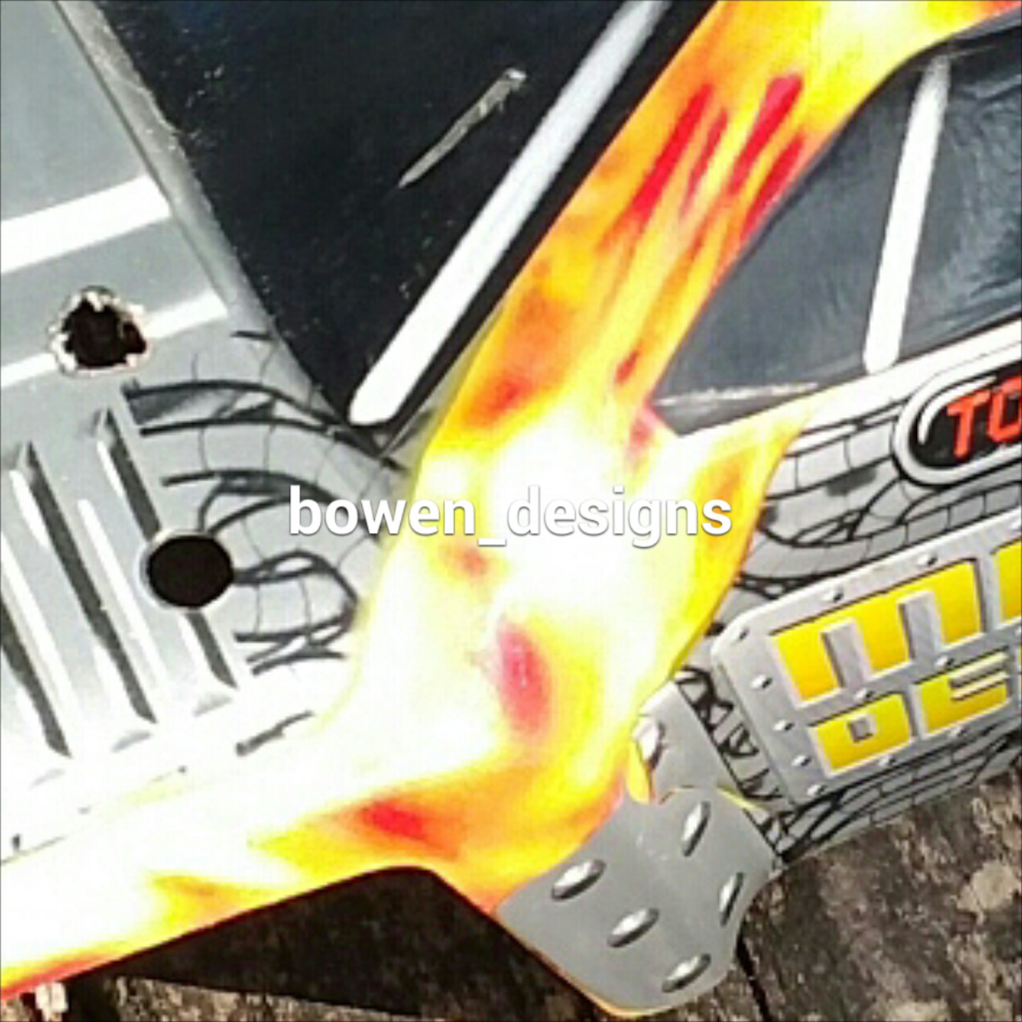 traxxas maximum destruction body
