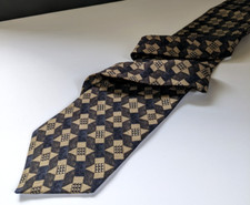 Haggar Clothing co. Men  s Neck Tie Corporate Casual Brown 100 Silk Made In Usa
