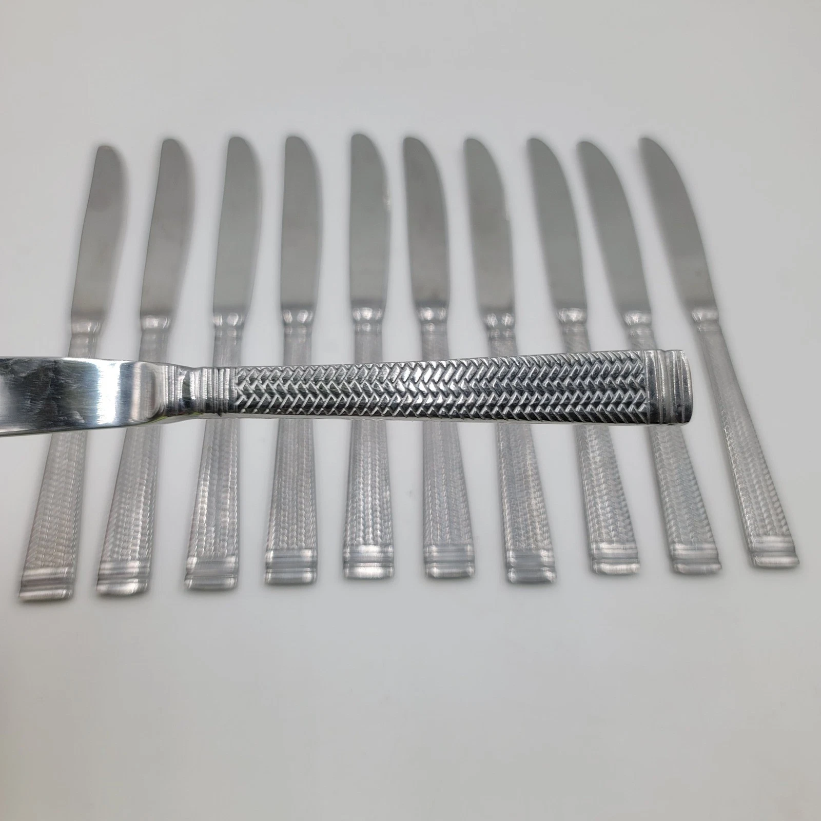 11pc Farberware Basketweave Stainless Steel Dinner Knives Serrated