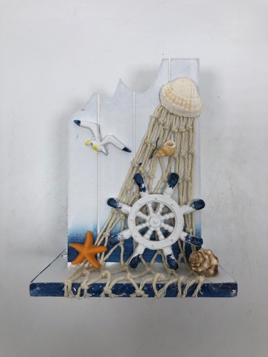 NAUTICAL WOODEN PENCIL HOLDER.