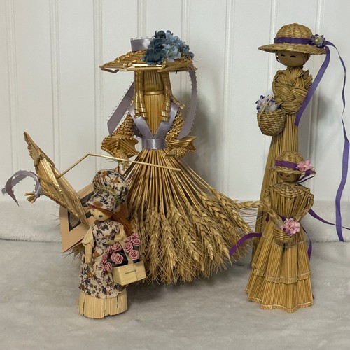Vintage Straw Corn Husk Dolls Set of 4 Tan Excellent Folk Art Victorian Style