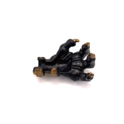RARE Mummies Alive 1997 Nefertina Action Figure Claw Armor Armour Toy Part Lot - Picture 6 of 7
