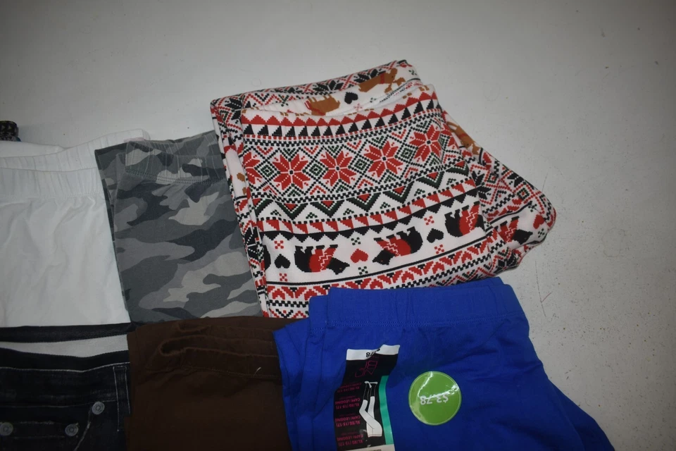 Wholesale Bulk Lot of 11 Juniors Size XL 15 17 Casual Relaxed Leggings - Image 3 of 4