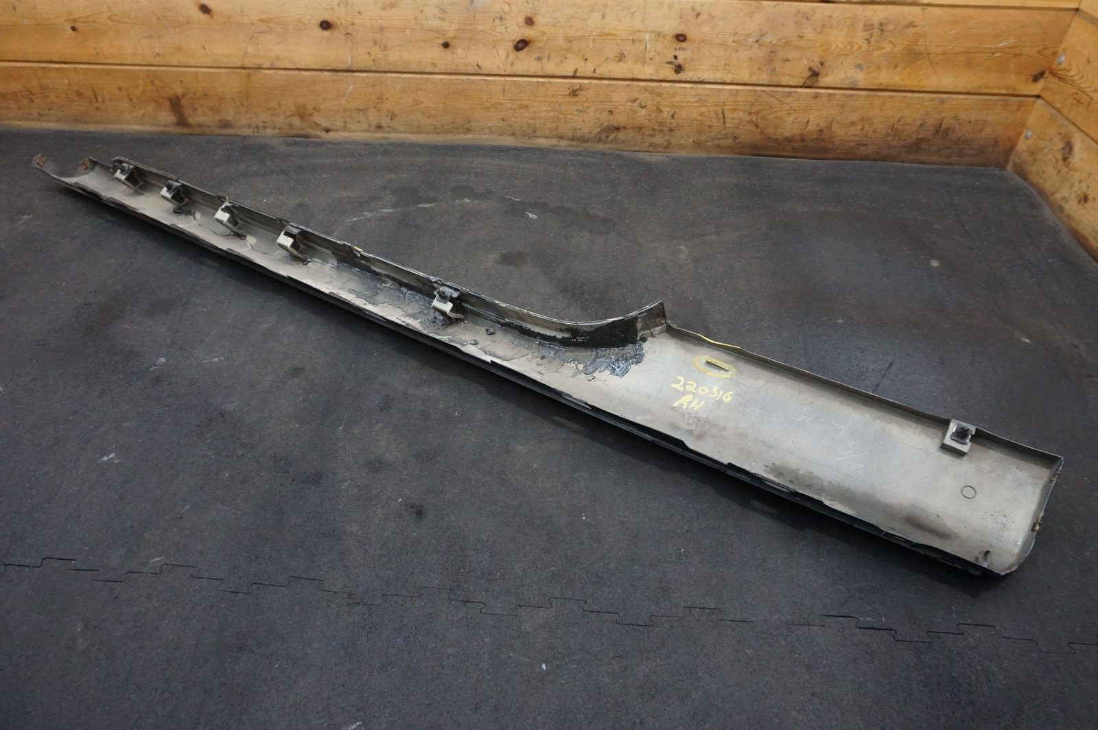 Right Passenger Rocker Trim Molding 71801-SL0-000ZZ Honda Acura NSX 91-01 *Note