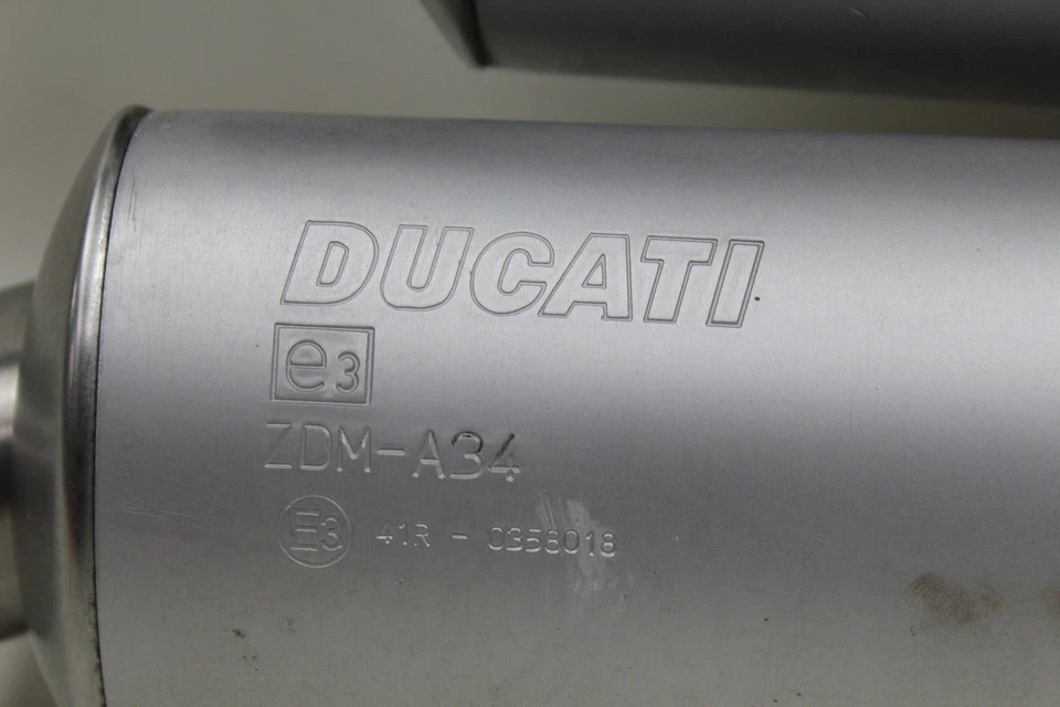 杜卡迪 Monster S2R 800 1000 原始设备制造商排气罐消声器管罐 57310771D — 第 2/4 张图片