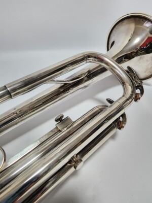 YAMAHA YTR-3320S Silver Plated Trumpet Musical instrument YAMAHA YTR-3320S Silver Plated Trumpet Musical instrument