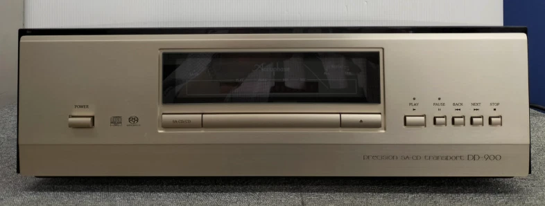 Juego convertidor Accuphase DP-900 SACD Transport & DC-901 D/A Foto 2 de 4