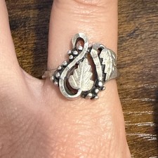 Vintage Sterling Silver Southwestern Leaf and Beadwork Ring Size 8.25