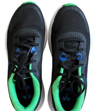 NWOB Under Armour Kids Surge 3 Low Black /Green Trim Shoe, Size 5.5. 619