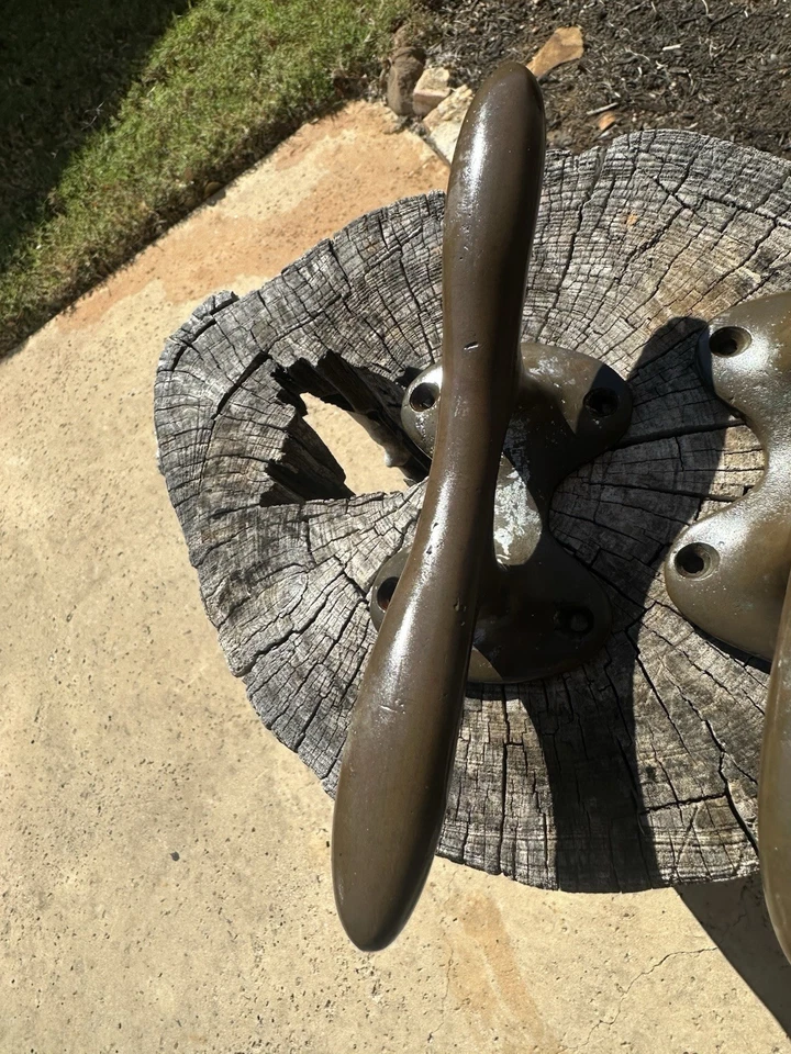 Botines de barco vintage de latón de alta resistencia de 9 pulgadas. 2 tacos. Placa de fijación de 4 orificios. Foto 3 de 4