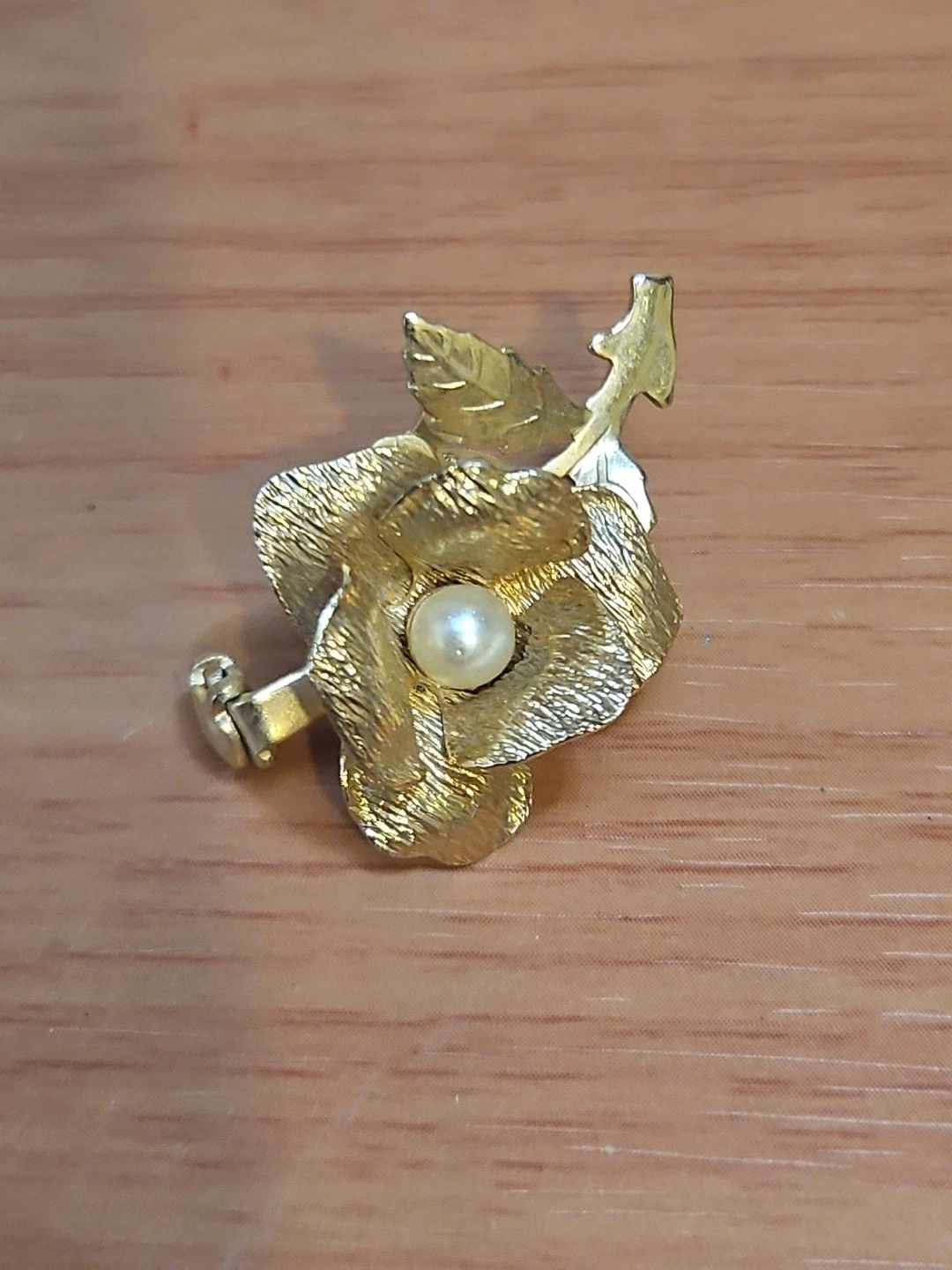 Ravissante broche / broche vintage années 80 Christian Dior ton or rose 