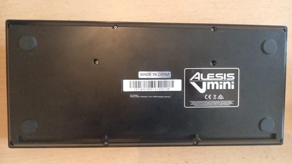 ALESIS VMINI MIDI Keyboard - Bild 4 von 4