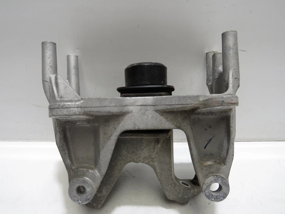 NISSAN QASHQAI J12 2021-24 NEARSIDE TOP GEARBOX MOUNT (1.3l 16v MHEV)      S3447 - Image 3 of 4