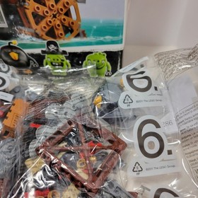 LEGO The Angry Birds Movie: Piggy Pirate Ship (75825) New Open Box ~620 Pieces