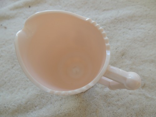 Vintage Jeannette Baltimore Pear Embossed Shell Pink Milk Glass Footed Creamer - Picture 5 of 7