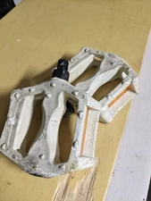 White Redline  VP-560 Peddals  1/2 " old school , 90s  bmx / Gt / Haro / Se /Dk 