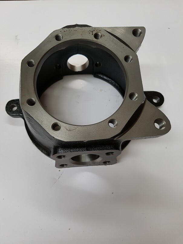 ジョル　 TOYOTA OEM STEERING KNUCKLE LEFT FOR Landcruiser HZJ80 HDJ80