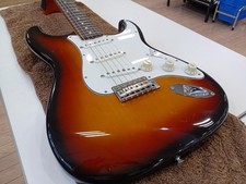 Guitare électrique vintage Fender Japan ST62-58US Stratocaster '62 US