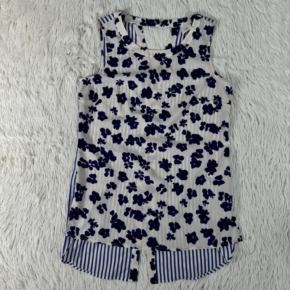 Blusa para mujer Cabi blanca azul estampado geométrico sin mangas cuello redondo talla pequeña Foto 3 de 4