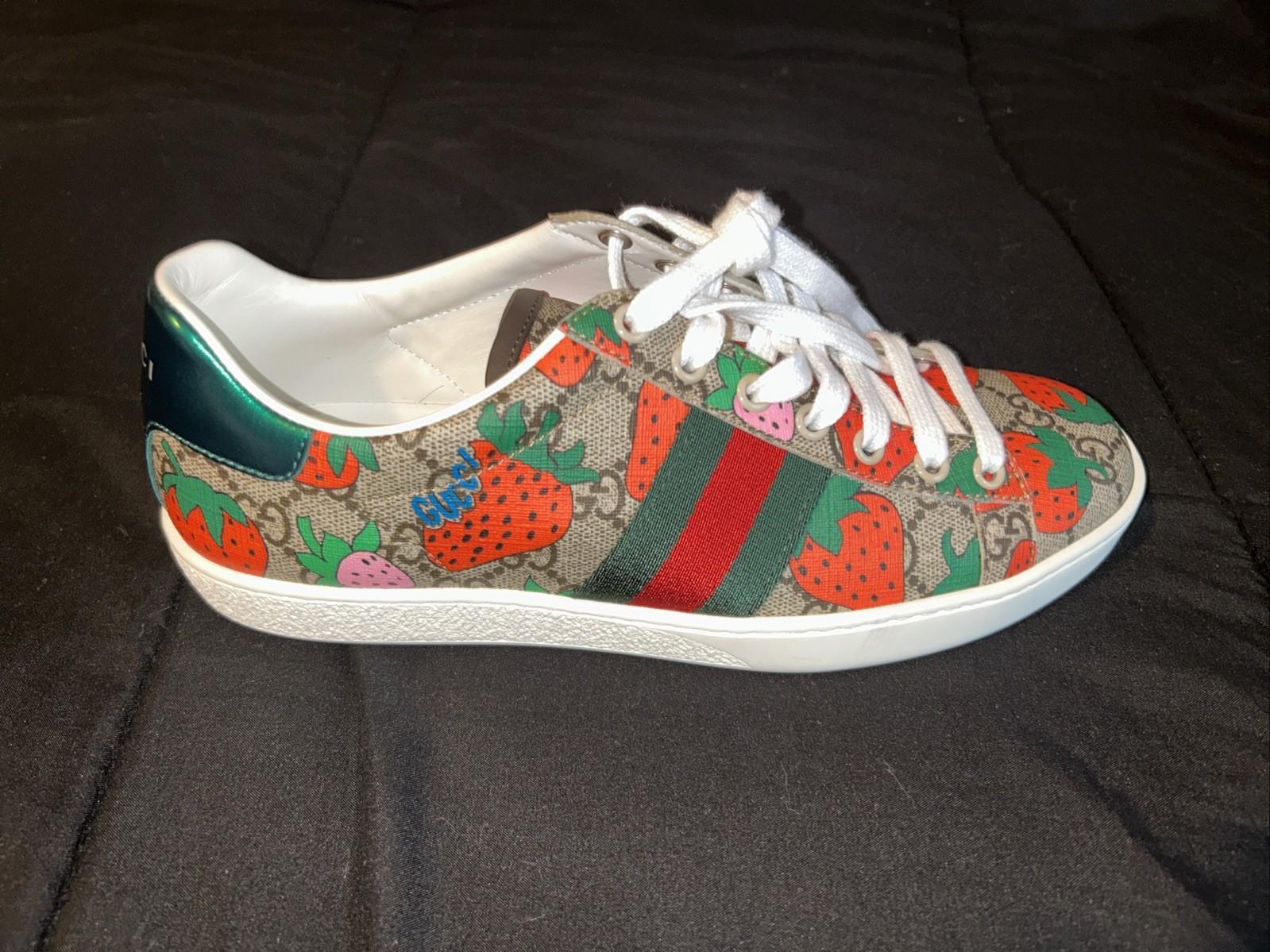 Gucci Women’s Ace “strawberry Beige” Size 38