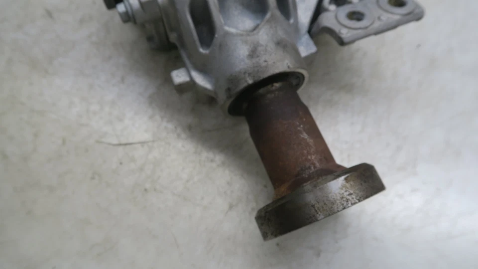 2018-2022 Volvo XC60 OEM AWD Transfer Case P32249460 - Image 2 of 4