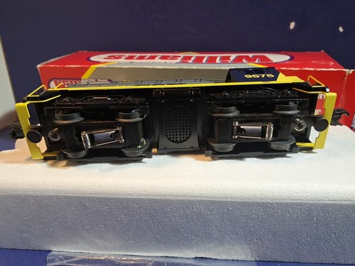 Williams NW-204 O Gauge CSX NW-2 Diesel Switcher #9575 LN/MINT/Box - Picture 13 of 17