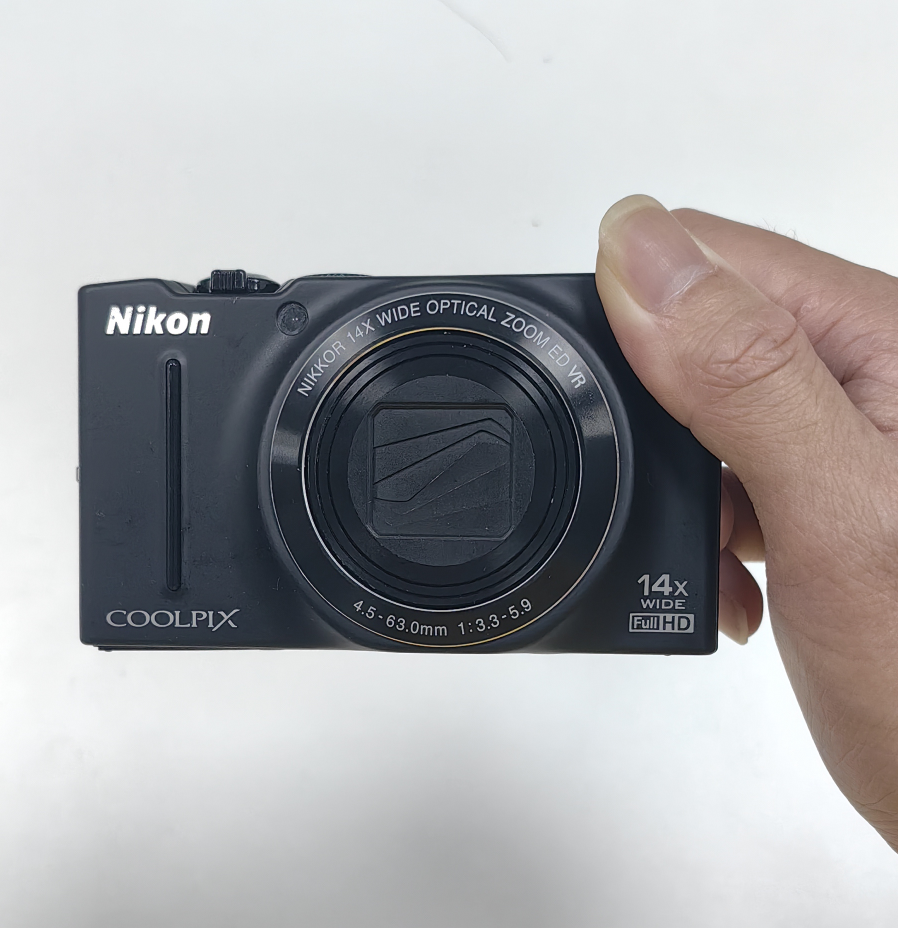 Nikon COOLPIX S8200 Compact Digital Camera 14x Optical Zoom 95