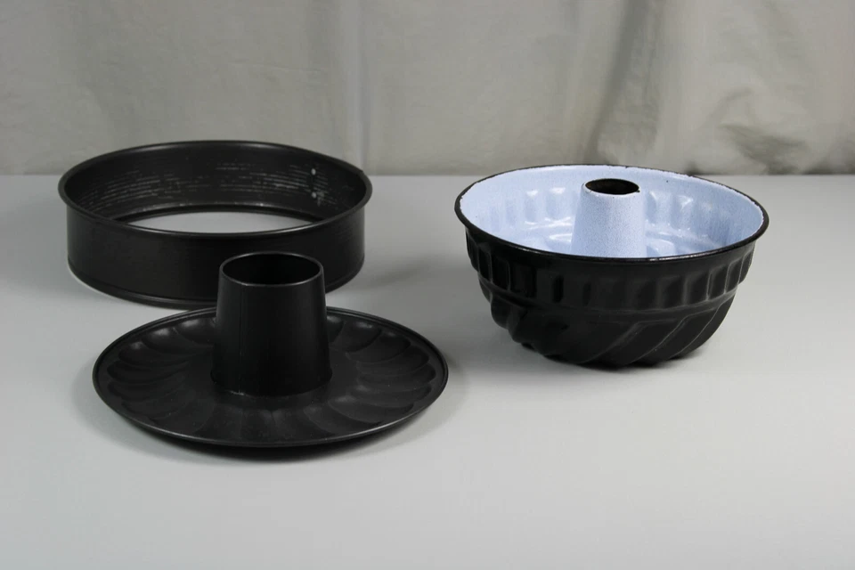 N/ 2 ältere Backformen - rund - Kuchenformen - Back Formen - gebraucht /S197 - Bild 4 von 4