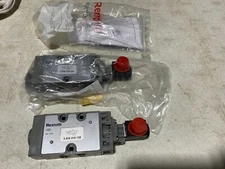 One Bosch Rexroth 0820018128 Pneumatic Solenoid Valve 10bar 24-48V, NOS